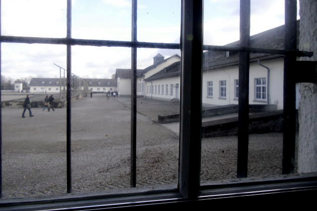 El antiguo edificio de administración del campo, que aloja el museo