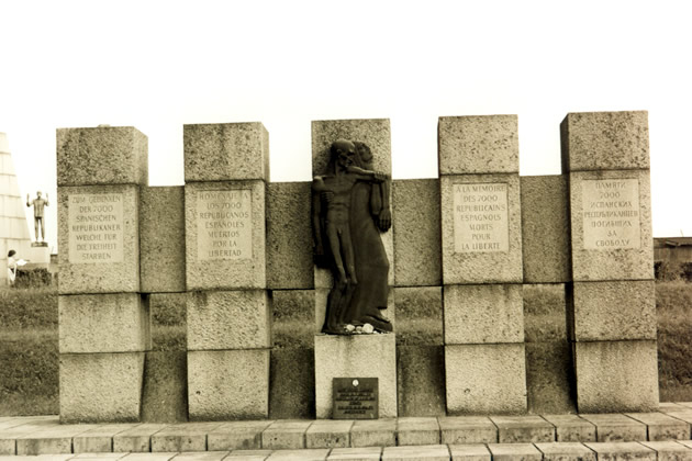 Monumento memorial por los republicanos españoles muertos