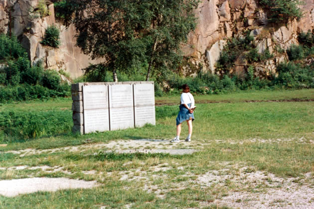 Monumento memorial de la cantera del campo